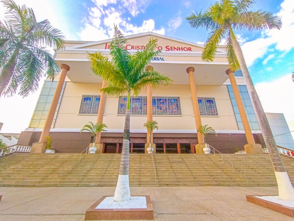 Fachada de Igreja Universal do Reino de Deus - (Nova Iguaçu)