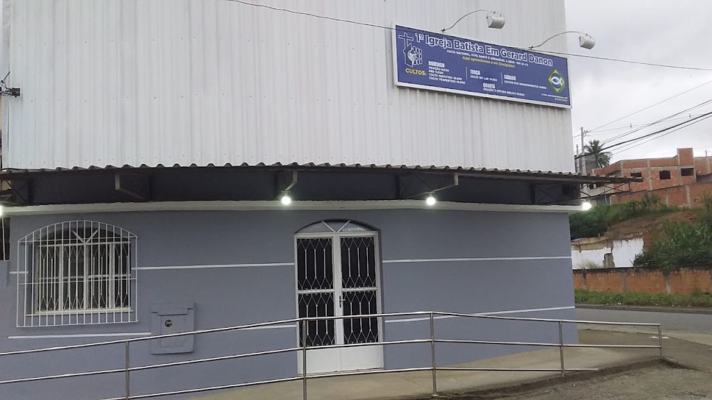 Fachada de Primeira Igreja Batista em Gerard Danon