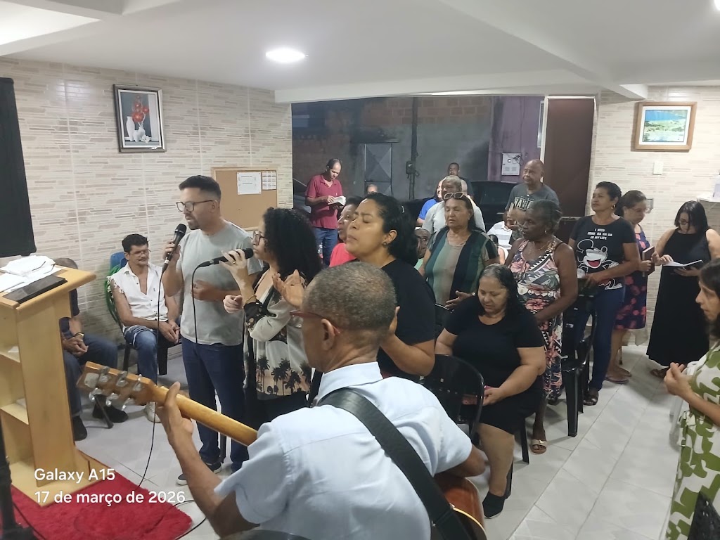 Fachada de Centro Evangelistico Vila de Cava, Igreja Cristã de Nova Vida de Nova Iguaçu.