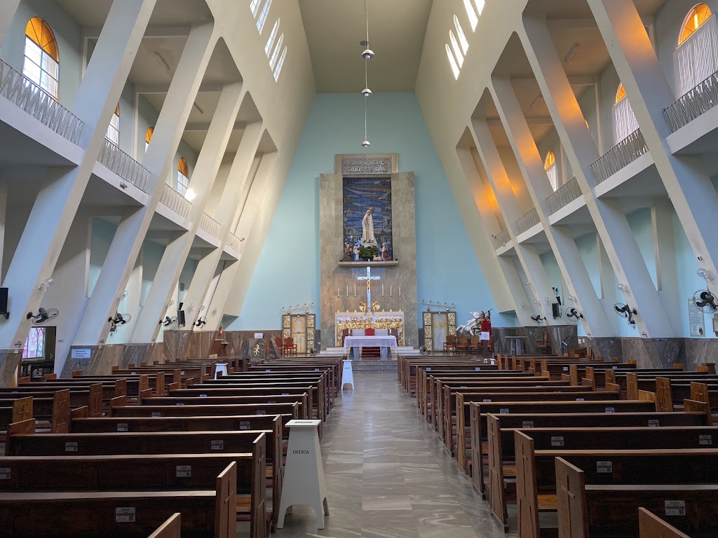 Fachada de Paróquia Nossa Senhora de Fátima e São Jorge - (Nova Iguaçu)