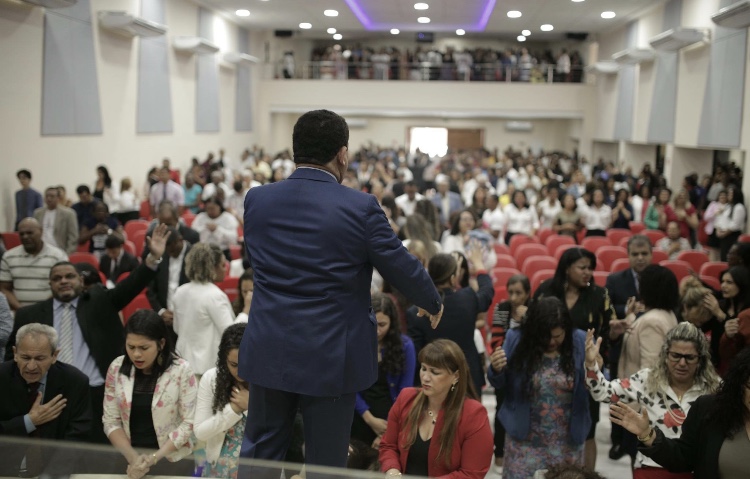Fachada de Assembléia de Deus Central em Gramacho