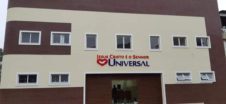 Fachada de Igreja Universal do Reino de Deus