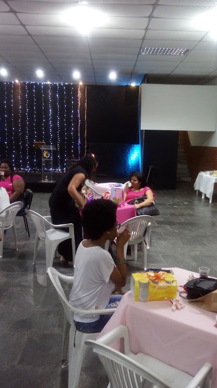 Fachada de Igreja Cristã Terra Da Adoração