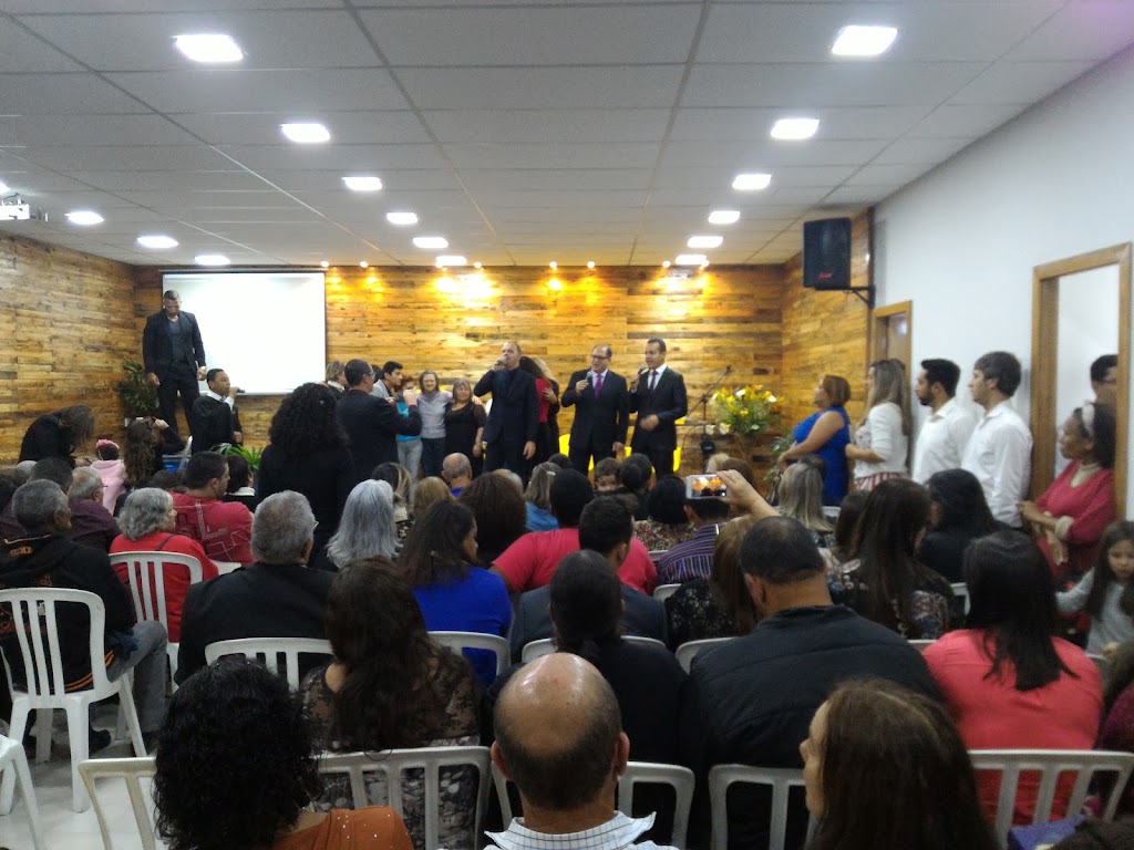 Fachada de Igreja Adventista do Sétimo Dia - Bairro São Pedro - Teresópolis