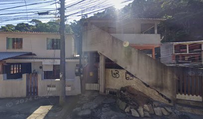 Fachada de Igreja da Restauração do Amor No Meudon