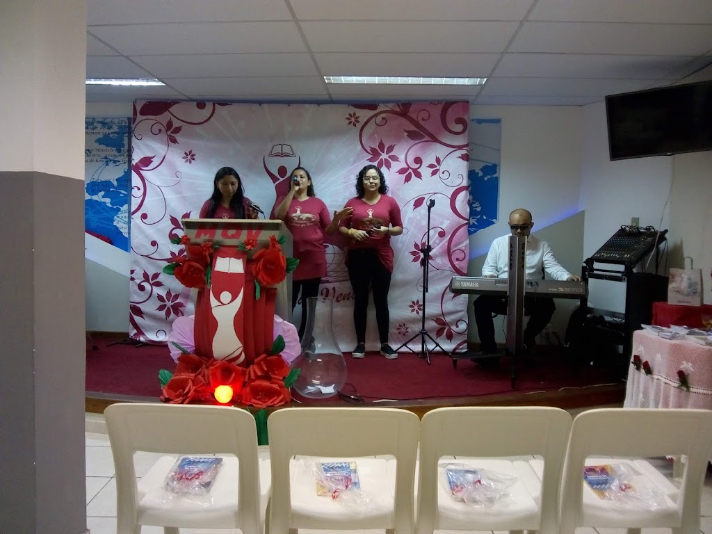 Fachada de Igreja Internacional da Graça de Deus