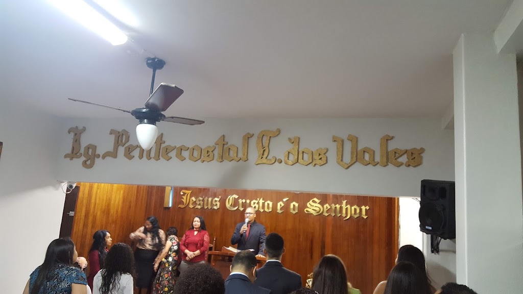 Fachada de Igreja Pentecostal Lírio dos Vales