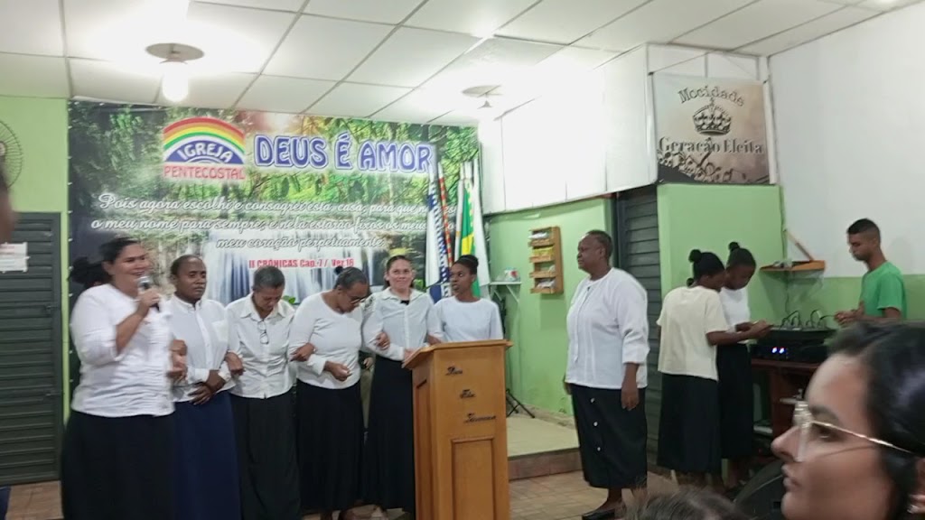 Fachada de Igreja Pentecostal Deus é Amor - Pavão Pavãozinho