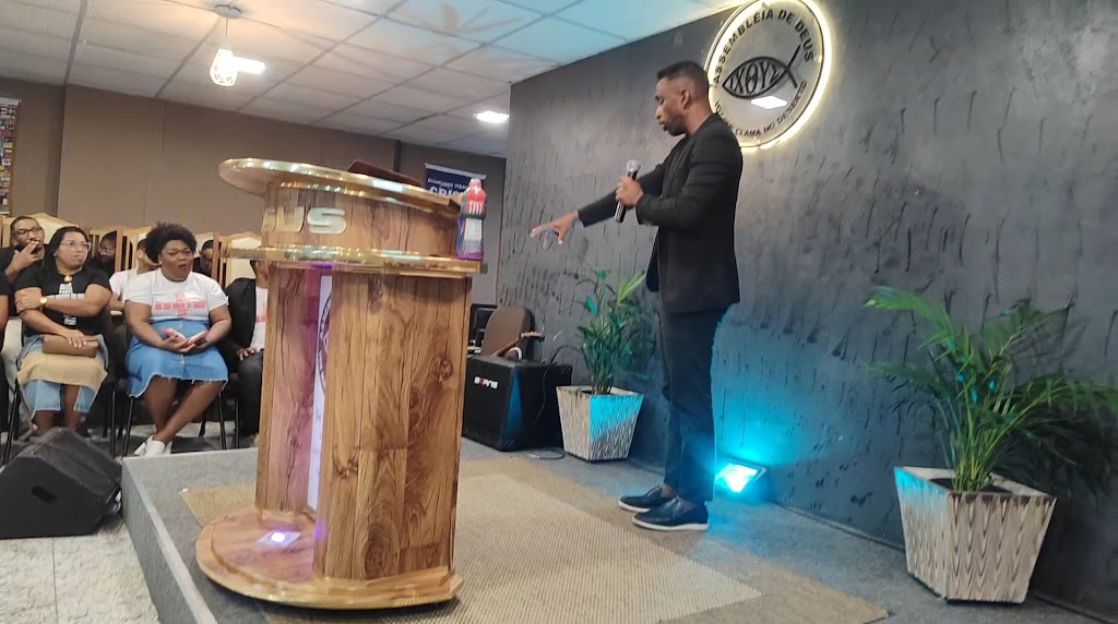 Fachada de Assembleia de Deus VOZ QUE CLAMA NO DESERTO