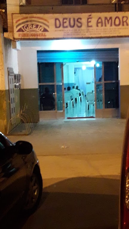 Fachada de Igreja Pentecostal Deus é Amor