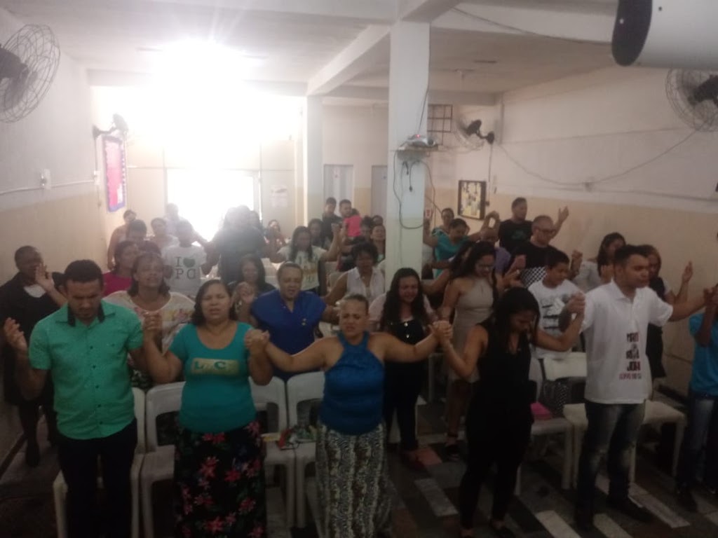 Fachada de Igreja Universal- Areinha (Rio das Pedras/ RJ)
