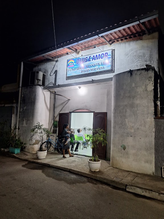 Fachada de Igreja Pentecostal Deus é Amor