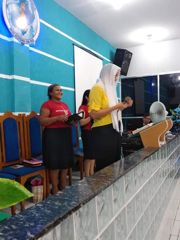 Fachada de Igreja Evangelica Pentecostal Deus Responde Com Fogo Ministerio De Bangu