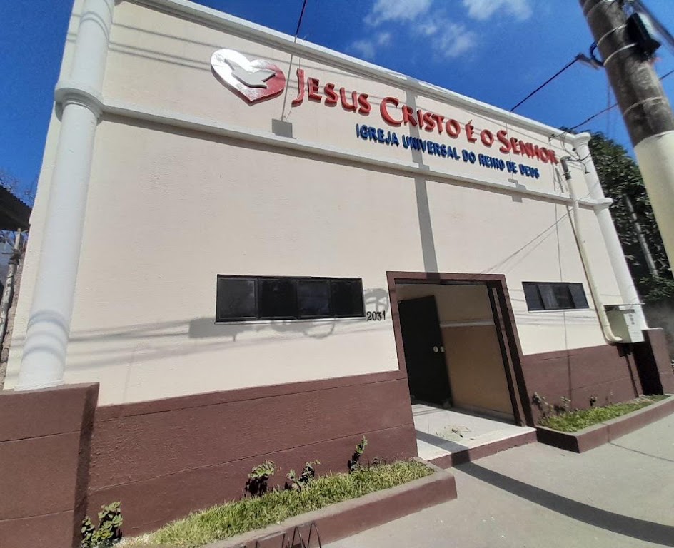 Fachada de Igreja Universal do Reino de Deus (Praia da Brisa)