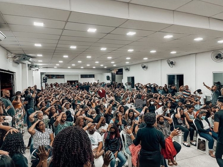 Fachada de ADCP - Assembleia de Deus Calvário e Pentecoste