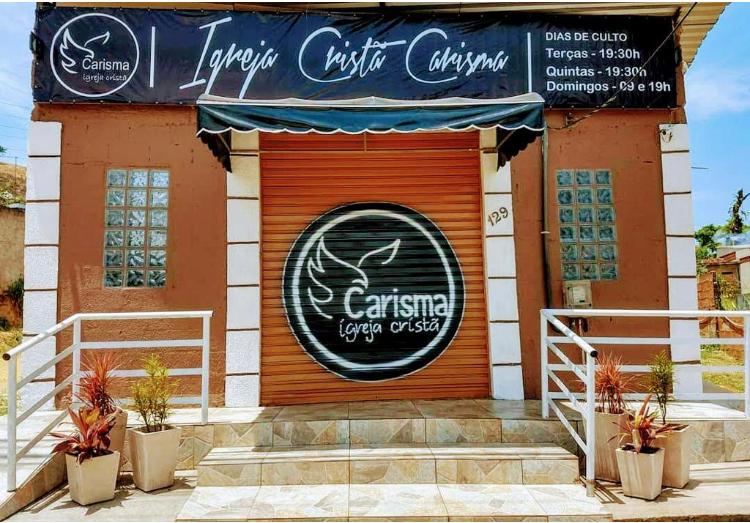 Fachada de Igreja Cristã Carisma