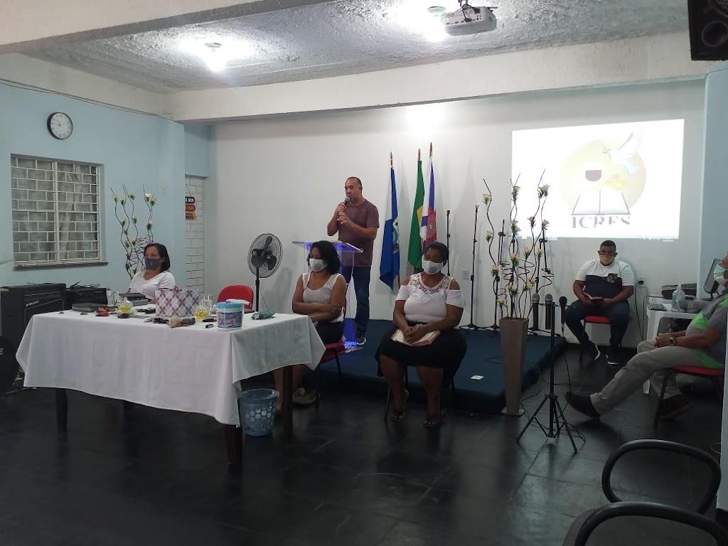 Fachada de Igreja cristã Renovada El Shaddai
