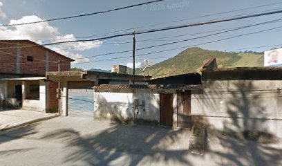 Fachada de AD Provetá - Banqueta