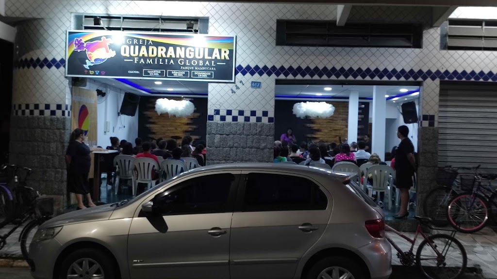 Fachada de Igreja Quadrangular Família Global