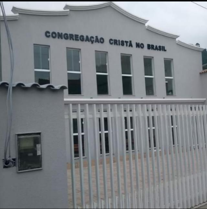 Fachada de Congregação Cristã no Brasil - Vila do Frade