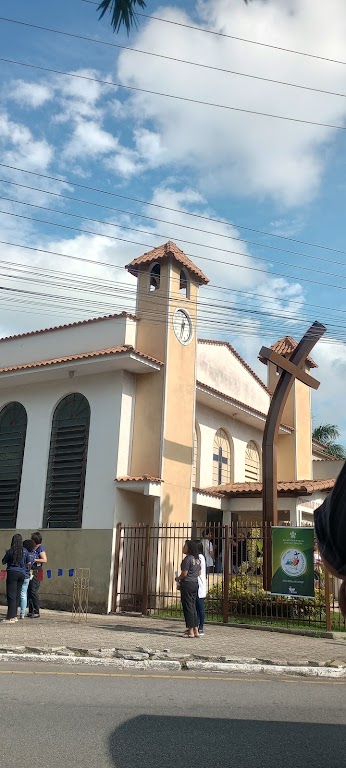 Fachada de Comunidade Santa Cruz