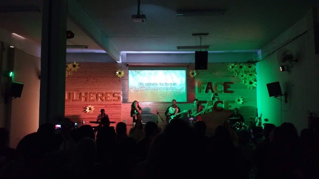Fachada de Igreja Do Nazareno Siderlândia