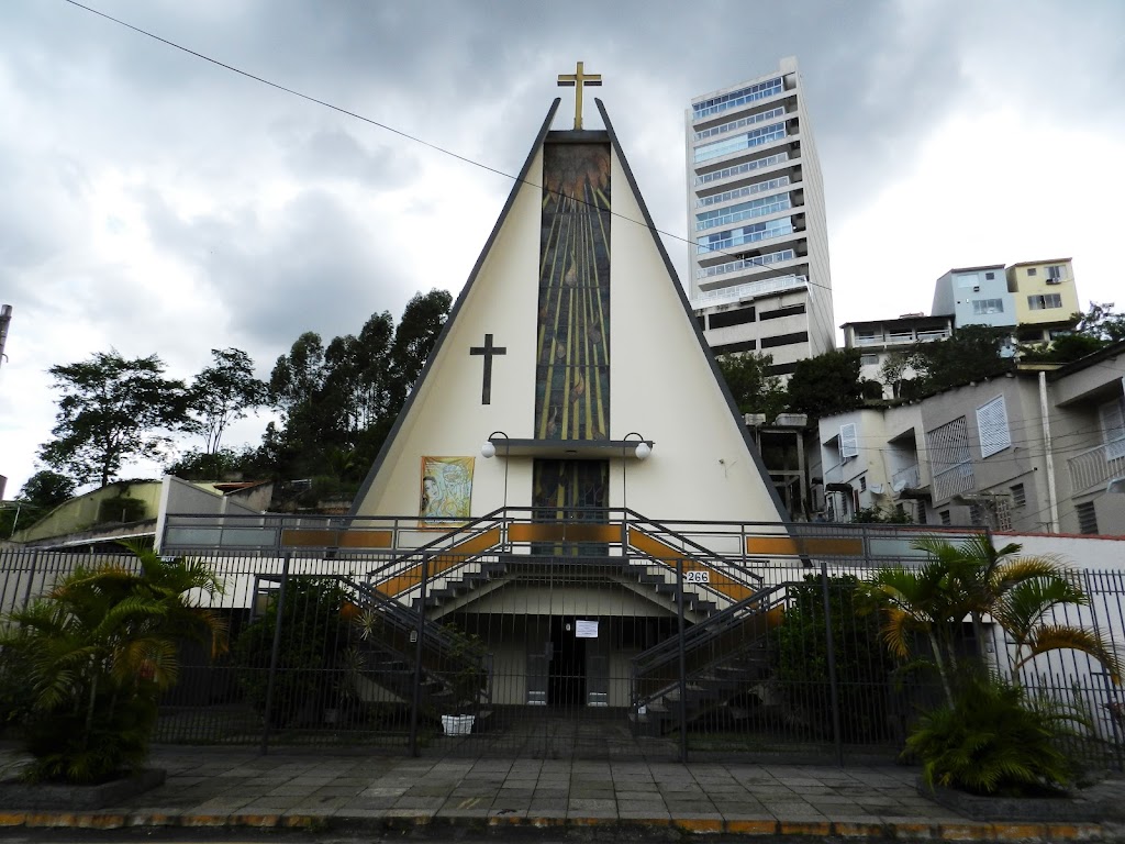 Fachada de Igreja do Divino Espírito Santo