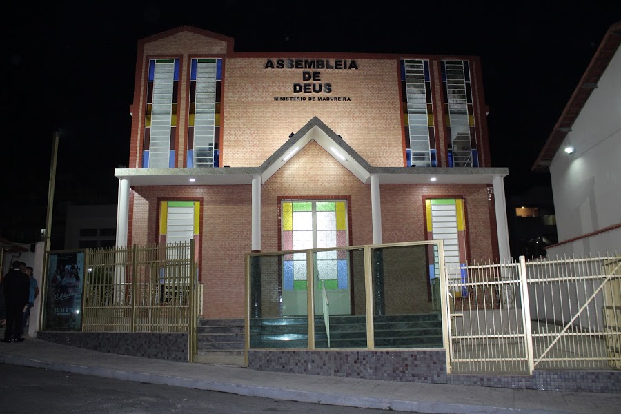 Fachada de Assembleia de Deus Madureira em Pinheiral Sede