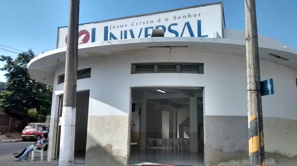 Fachada de Igreja Universal R. de Deus