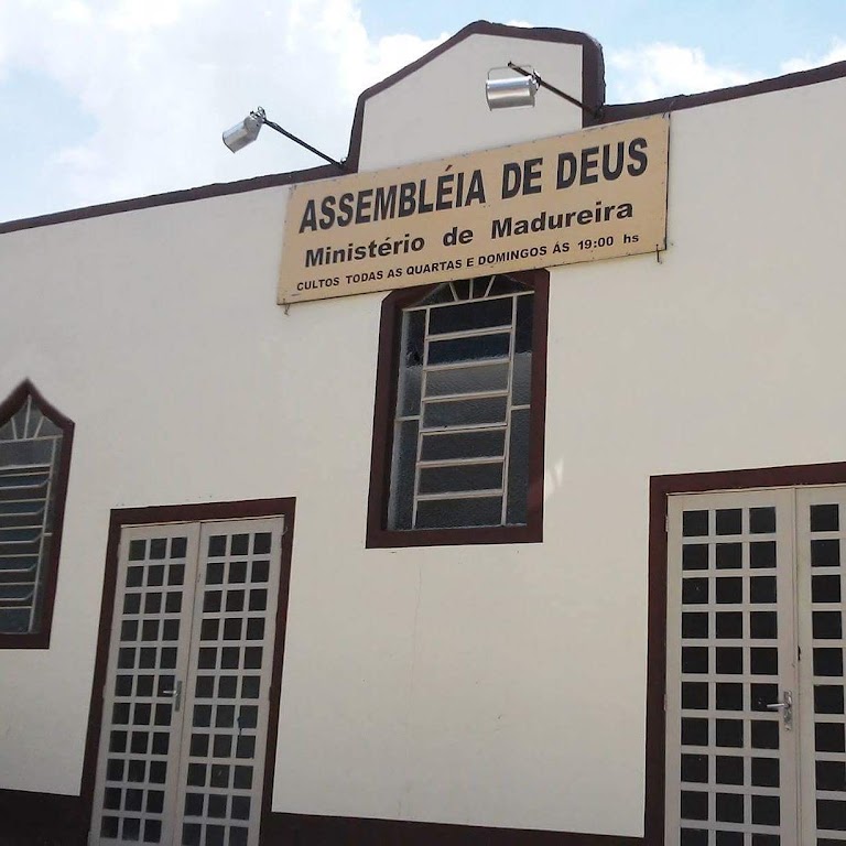 Fachada de Assembleia de Deus - Ministério de Madureira