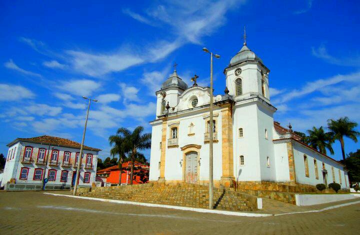 Fachada de Paróquia Nossa Senhora do Porto da Eterna Salvação