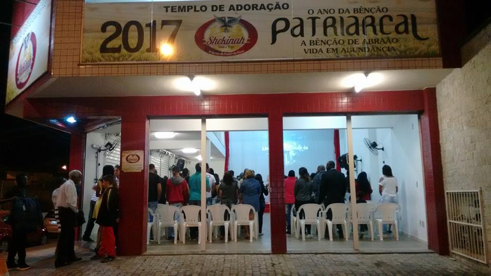 Fachada de Igreja Shekinah Vida e Fogo