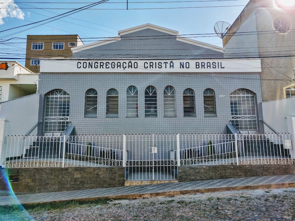 Fachada de Congregação Cristã No Brasil - Funcionários (Central de Barbacena)