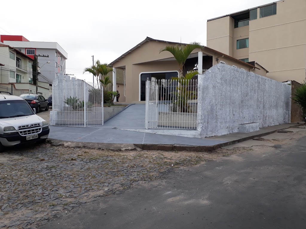 Fachada de Igreja Adventista Central de Barbacena