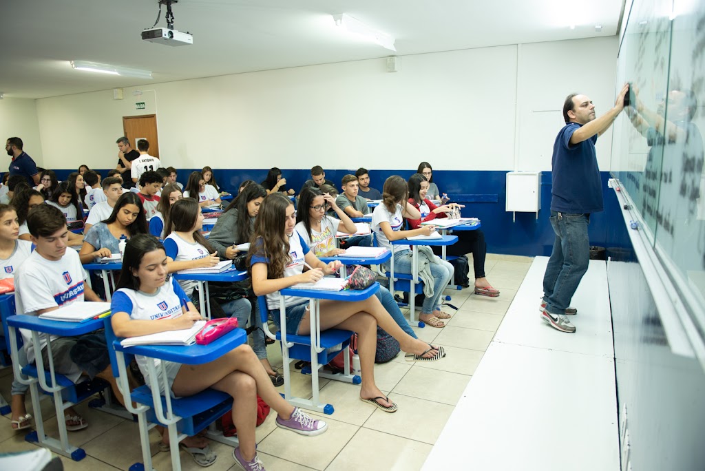 Fachada de Curso Universitário Ubá