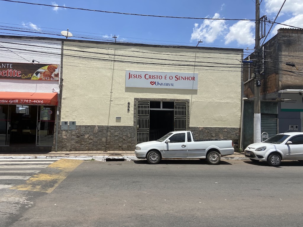 Fachada de Igreja Universal - OURO BRANCO