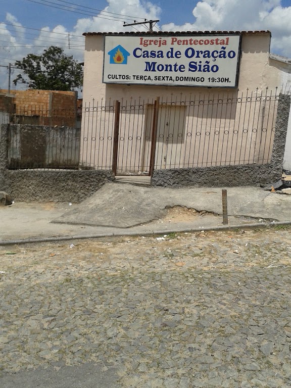 Fachada de Igreja Pentecostal Casa de Oração Monte Sião