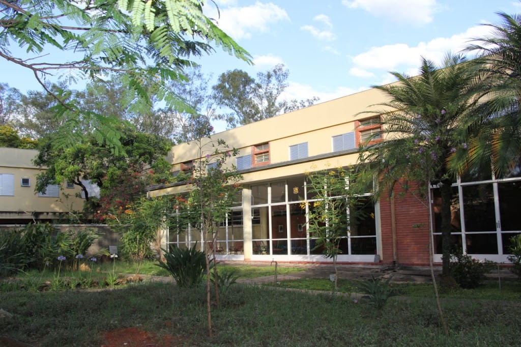 Fachada de Cenáculo Casa de Retiros - Belo Horizonte