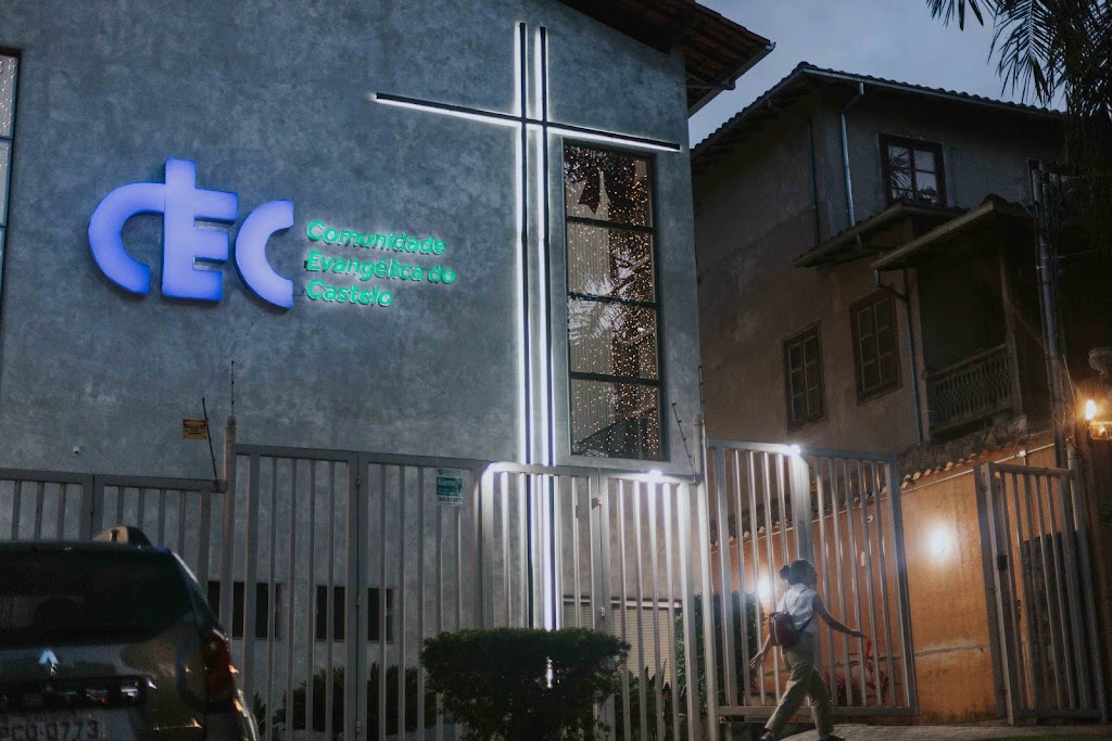 Fachada de Igreja Esperança - Campus Castelo