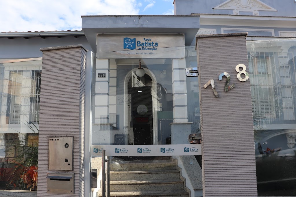 Fachada de Rede Batista de Educação