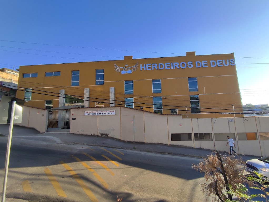 Fachada de Igreja Herdeiros