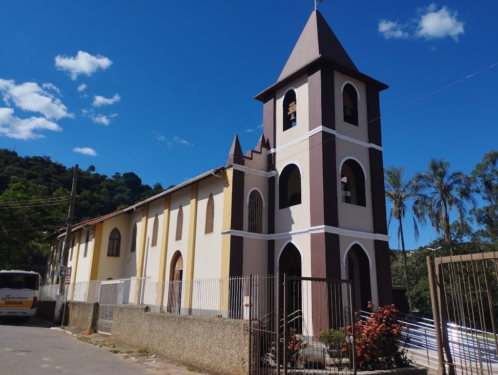 Fachada de Santuário Arquidiocesano Santo Antônio de Roça Grande