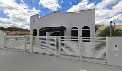 Fachada de Igreja Apostólica de Tavares