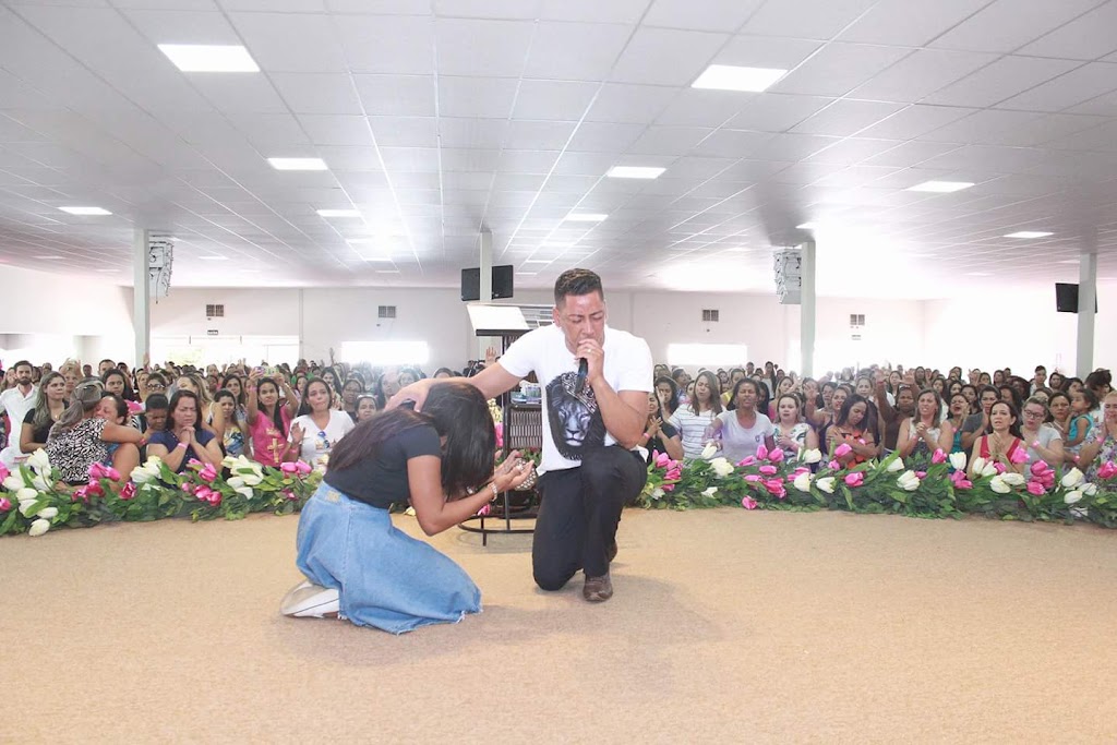 Fachada de Igreja Família Apostólica Ide