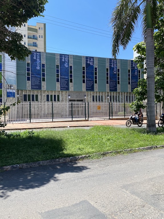 Fachada de Primeira Igreja Presbiteriana De Montes Claros