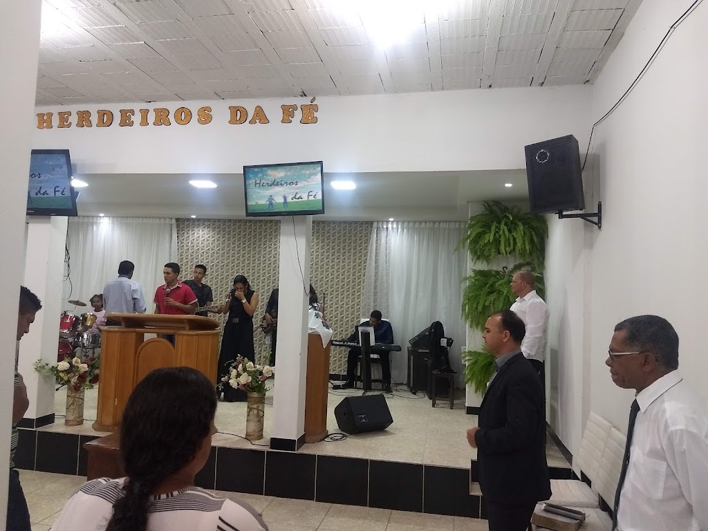 Fachada de Igreja de Deus Avivamanto Bíblico do Bairro Stª Lucia