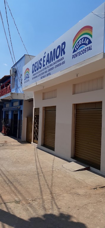 Fachada de Igreja Pentecostal Deus é Amor Sede Central