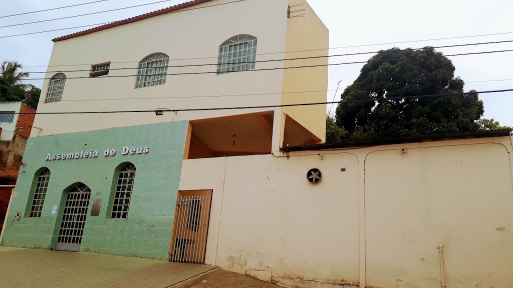 Fachada de Igreja Evangélica Assembleia de Deus - Rua Oito Bairro Planalto