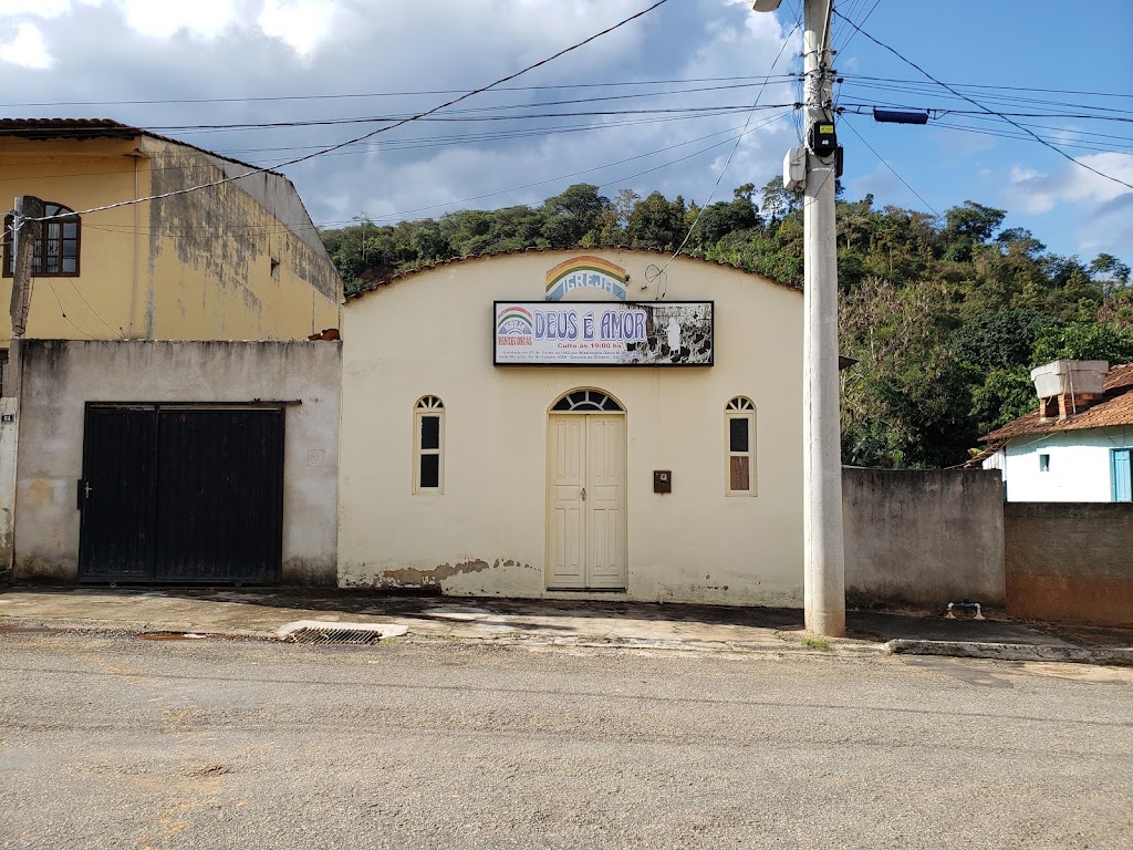 Fachada de Igreja Pentecostal Deus é Amor