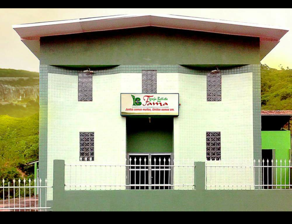 Fachada de Igreja Batista no Córrego do Fama